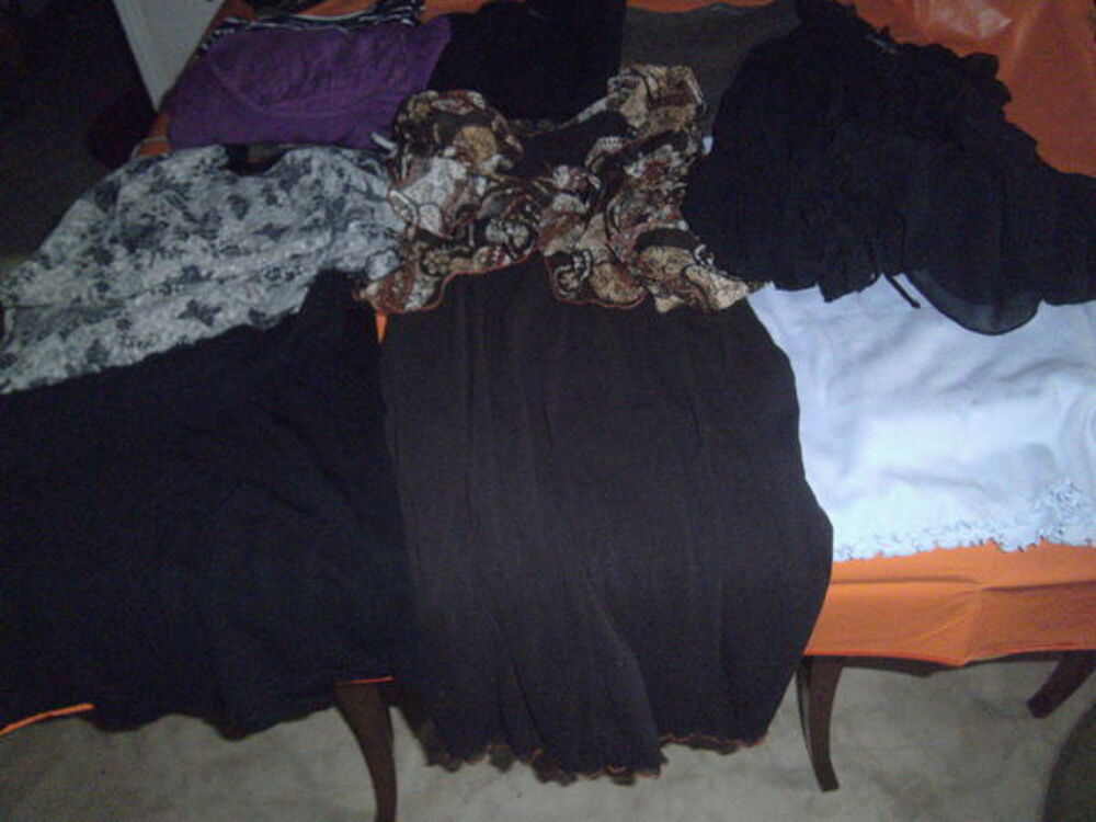 Lot de Diff&eacute;rents V&ecirc;tements Vêtements