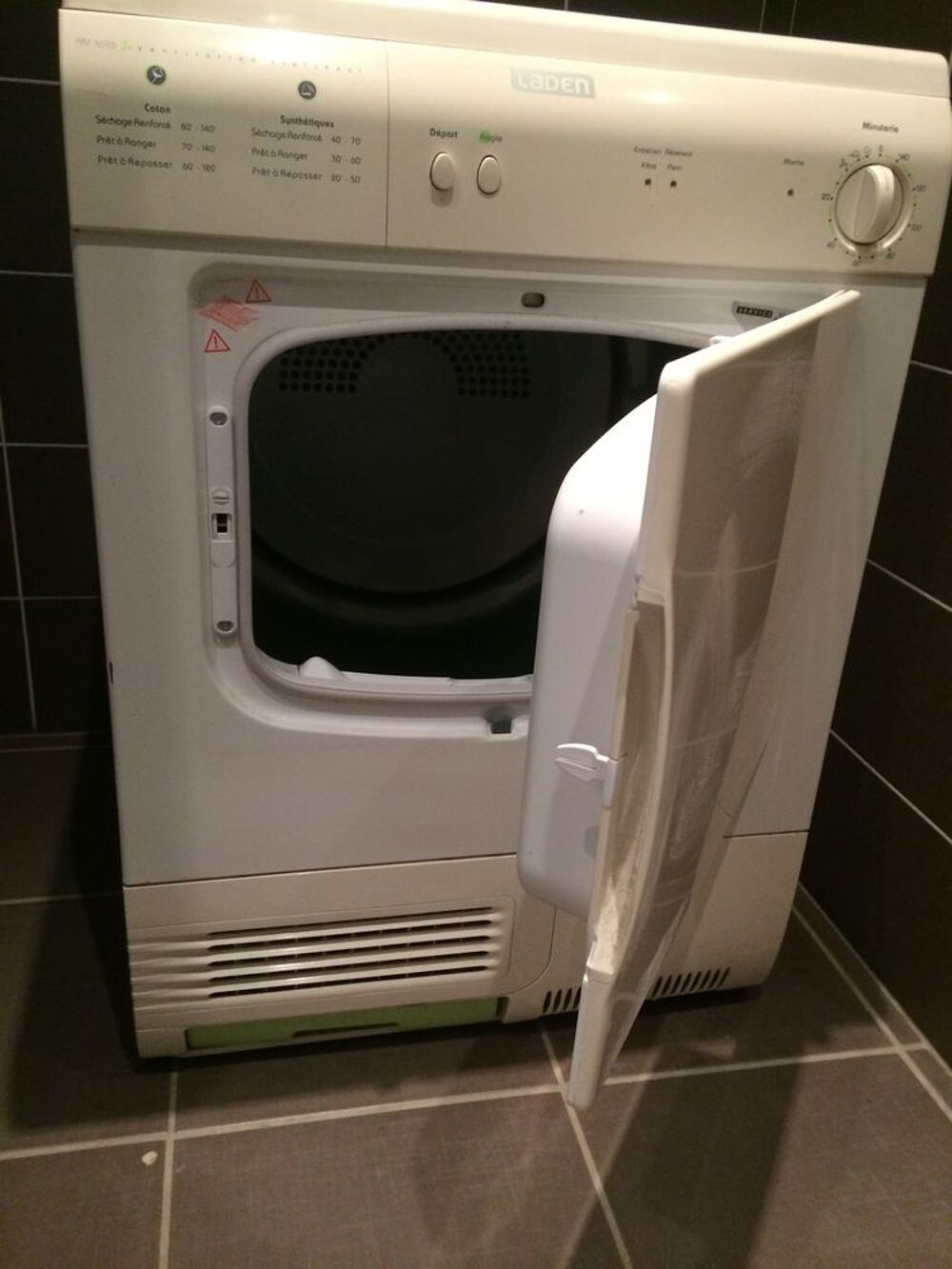 s&egrave;che linge marque LADEN &eacute;tat neuf .
Electroménager