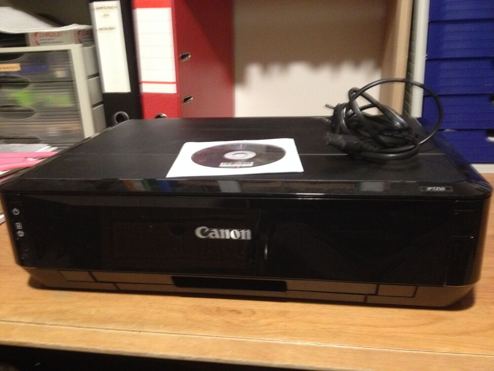Imprimante Canon IP7250 plus un lot cartouches d'encre Matériel informatique