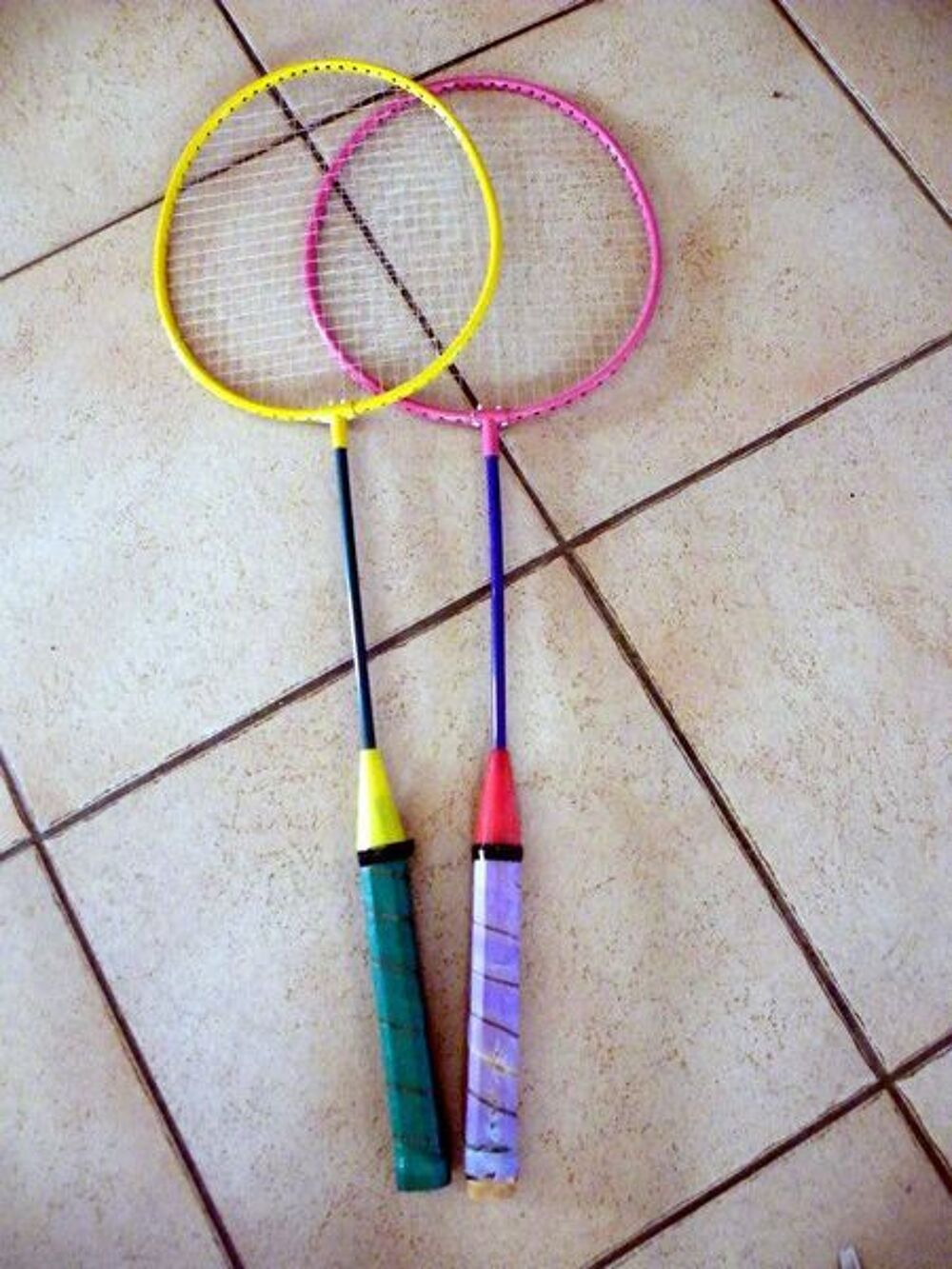 lot de deux raquettes de badmington Sports