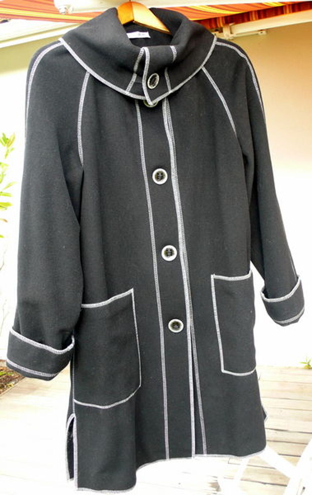 MANTEAU NOIR 75% LAINE MARQUE CHRISTINE LAURE Vêtements