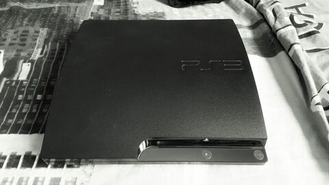 Playstation 3 slim + 7 jeux + 2 manettes 0 Caluire-et-Cuire (69)