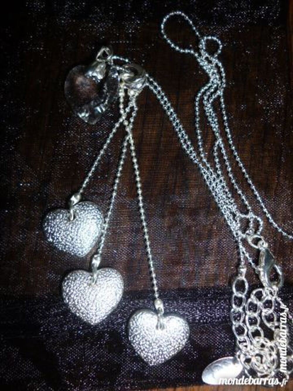 Collier /Chaine Avec coeurs argent&eacute;s Bijoux et montres
