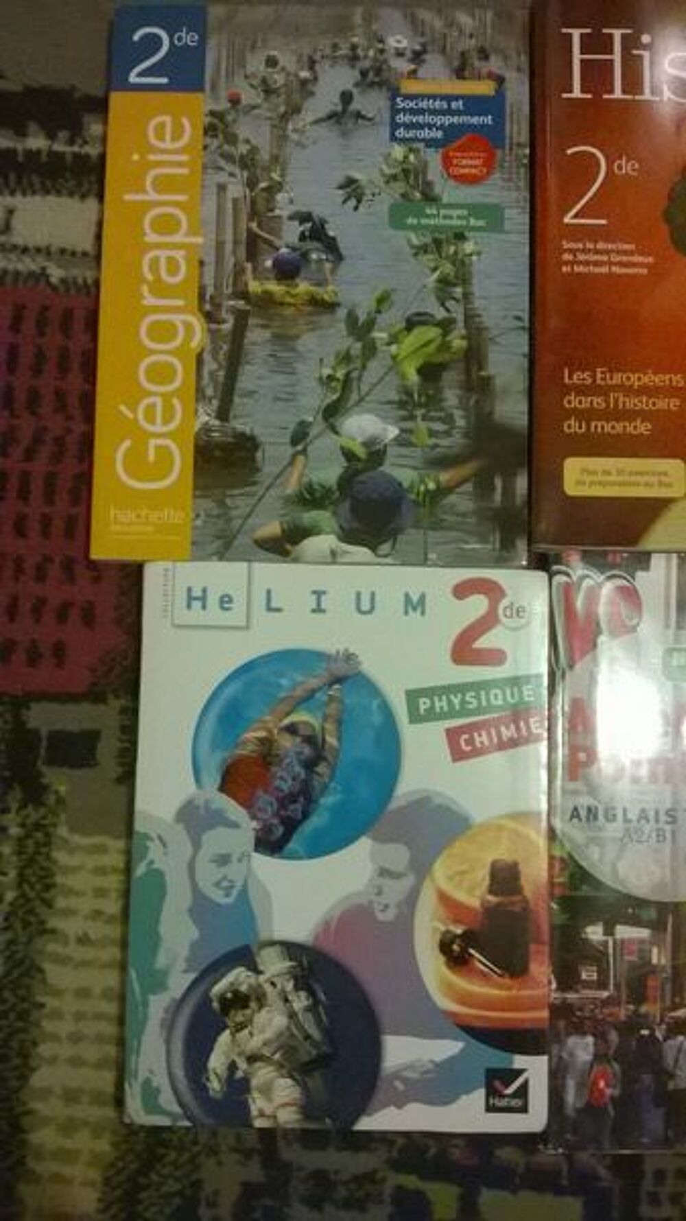 Vend 4 Livres scolaires de 2nd Livres et BD