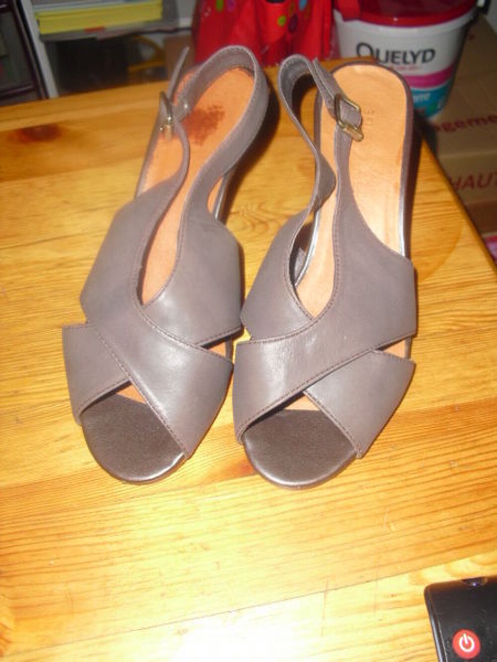 SANDALE BRIDES taupe a talons CUIR NEUVE pointure 36 Chaussures