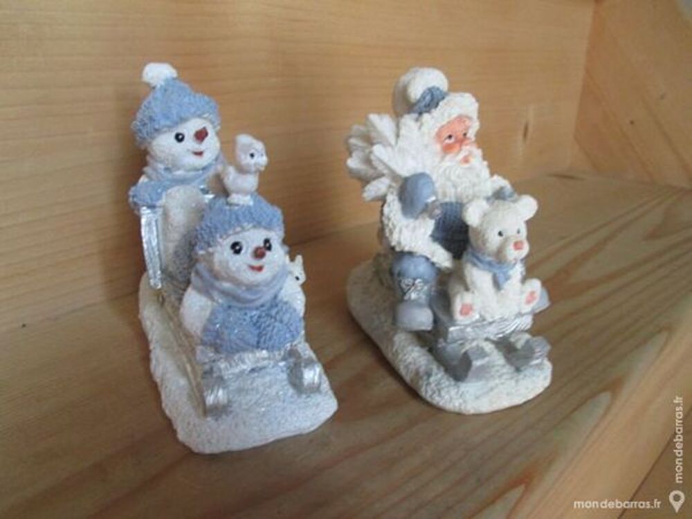 Personnages Le P&egrave;re No&euml;l et les Bonhommes de neige Décoration