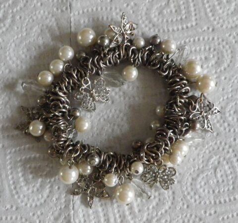 BRACELET FANTAISIE PERLES, PAPILLONS ET PERLES TRANSPARENTES 8 Attainville (95)