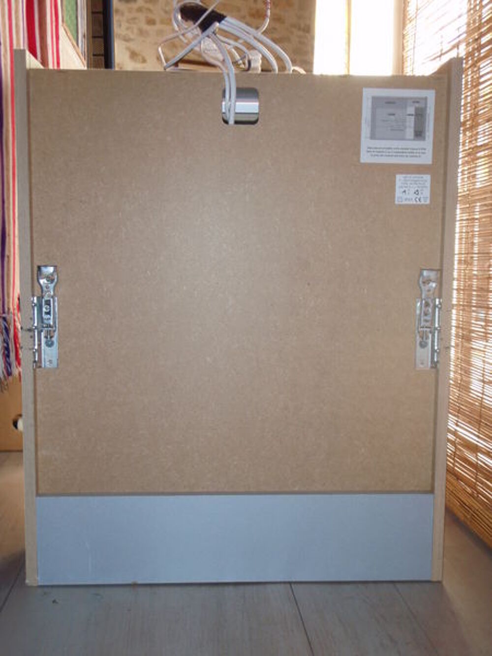 Armoire de toilette 2 portes avec miroirs et &eacute;clairage Electroménager