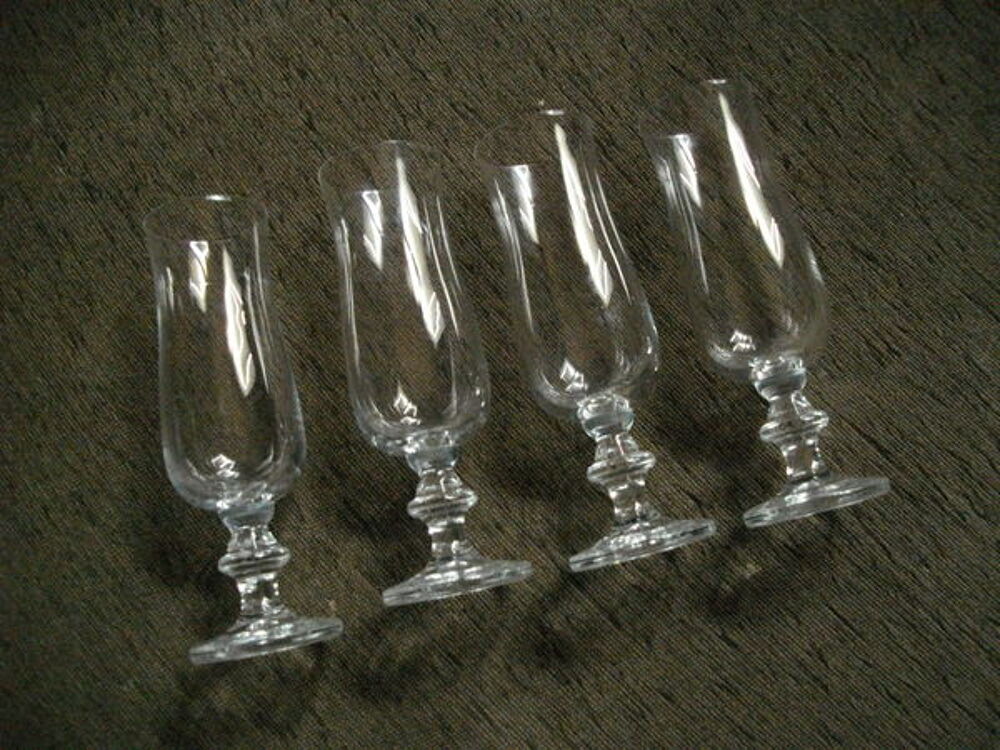 4 coupes a champagne Cuisine