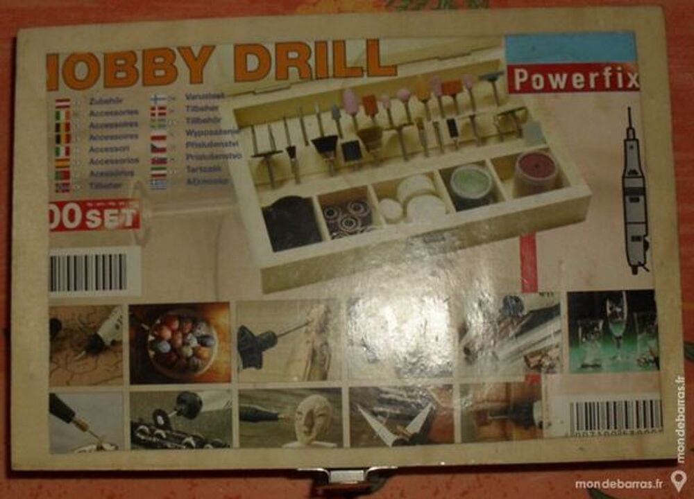 Outils de pr&eacute;cision dans coffret en bois. Bricolage