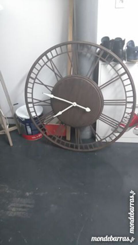 HORLOGE CHIFFRES ROMAIINS METAL DIAMETRE 110 CM 60 Mrignies (59)