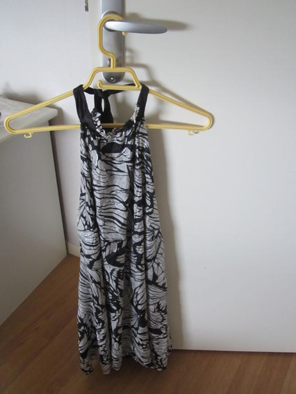 A VENDRE ROBE MORGAN Vêtements