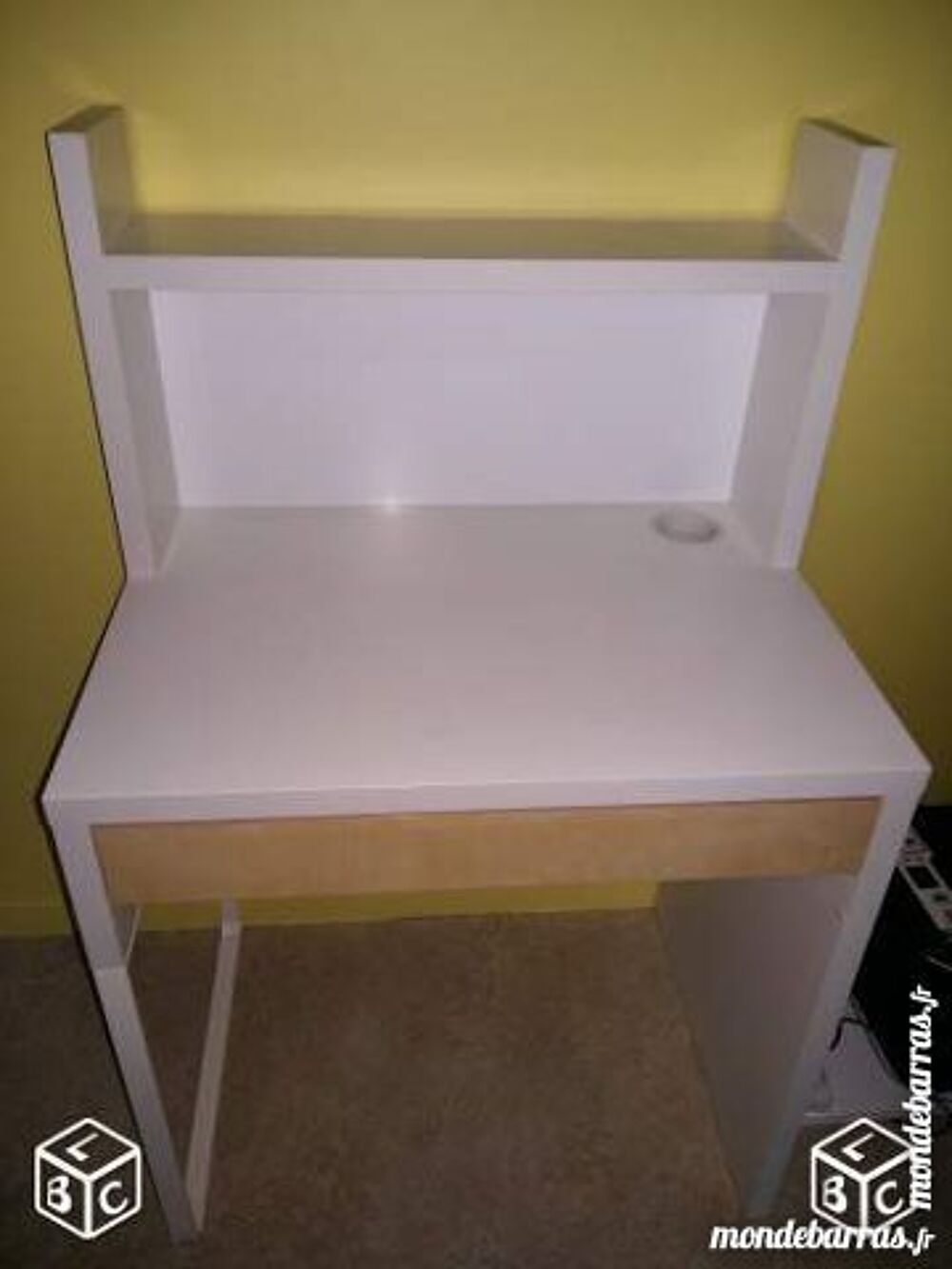 Bureau IKEA Micke tr&egrave;s bon &eacute;tat PETIT PRIX Meubles