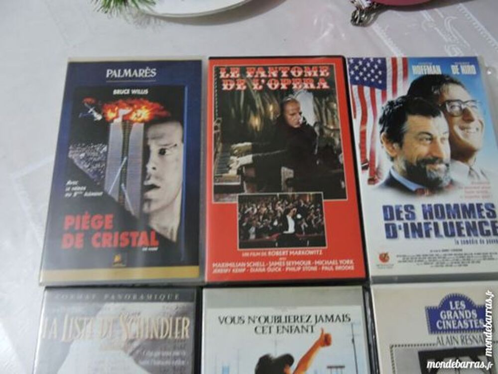 Cassettes VHS Diverses DVD et blu-ray