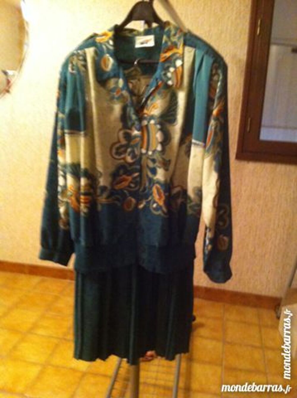 tenue de soir&eacute;e jupe et veste blousante Vêtements