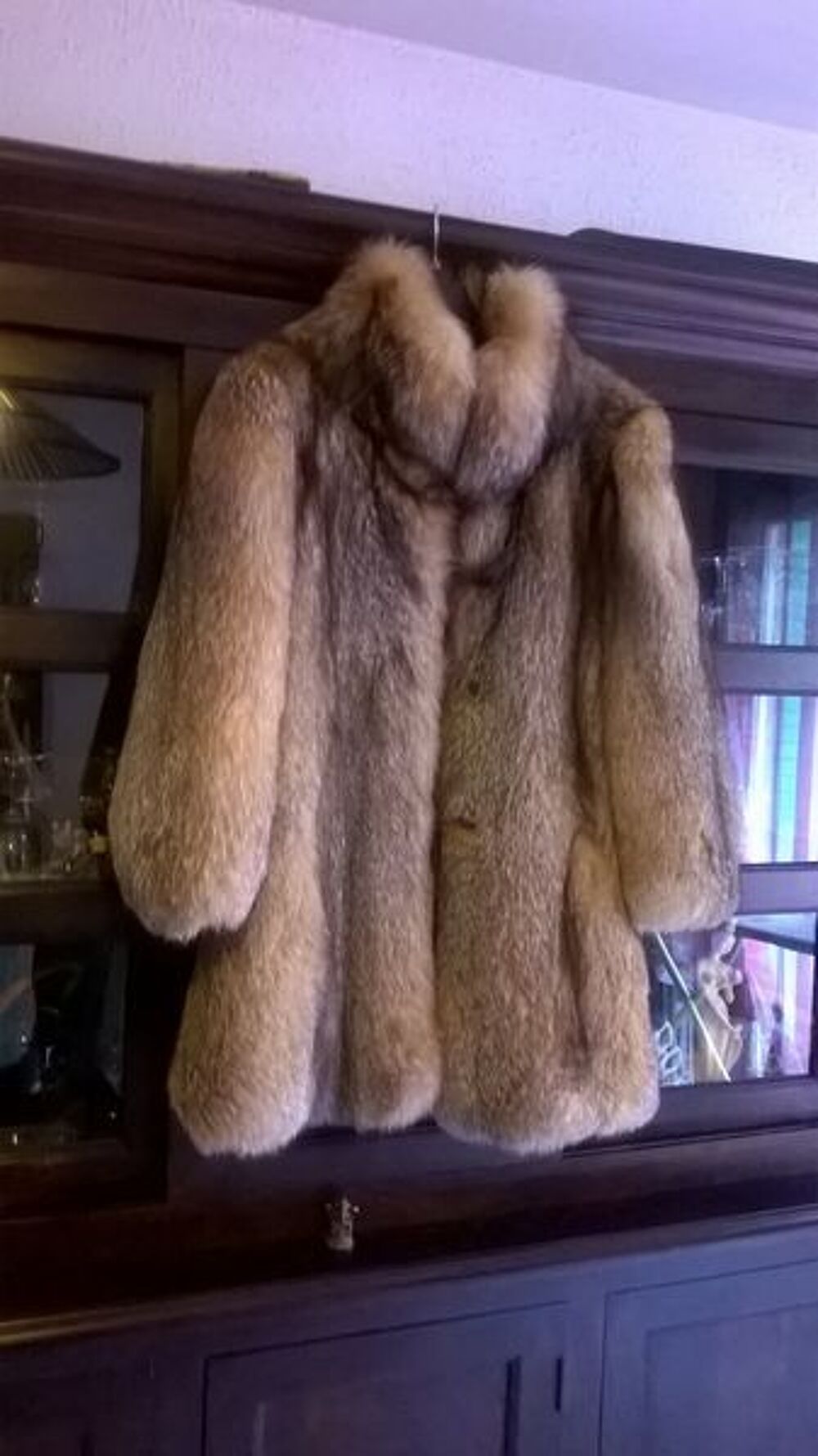 manteau renard fauve manches boules taille 44/46 Vêtements