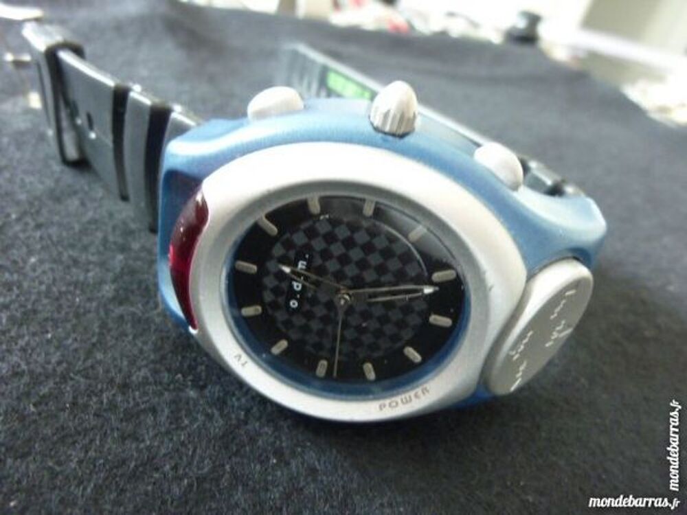 O.D.M. montre t&eacute;l&eacute;commande &eacute;dition limit&eacute;e DIV0299 Bijoux et montres