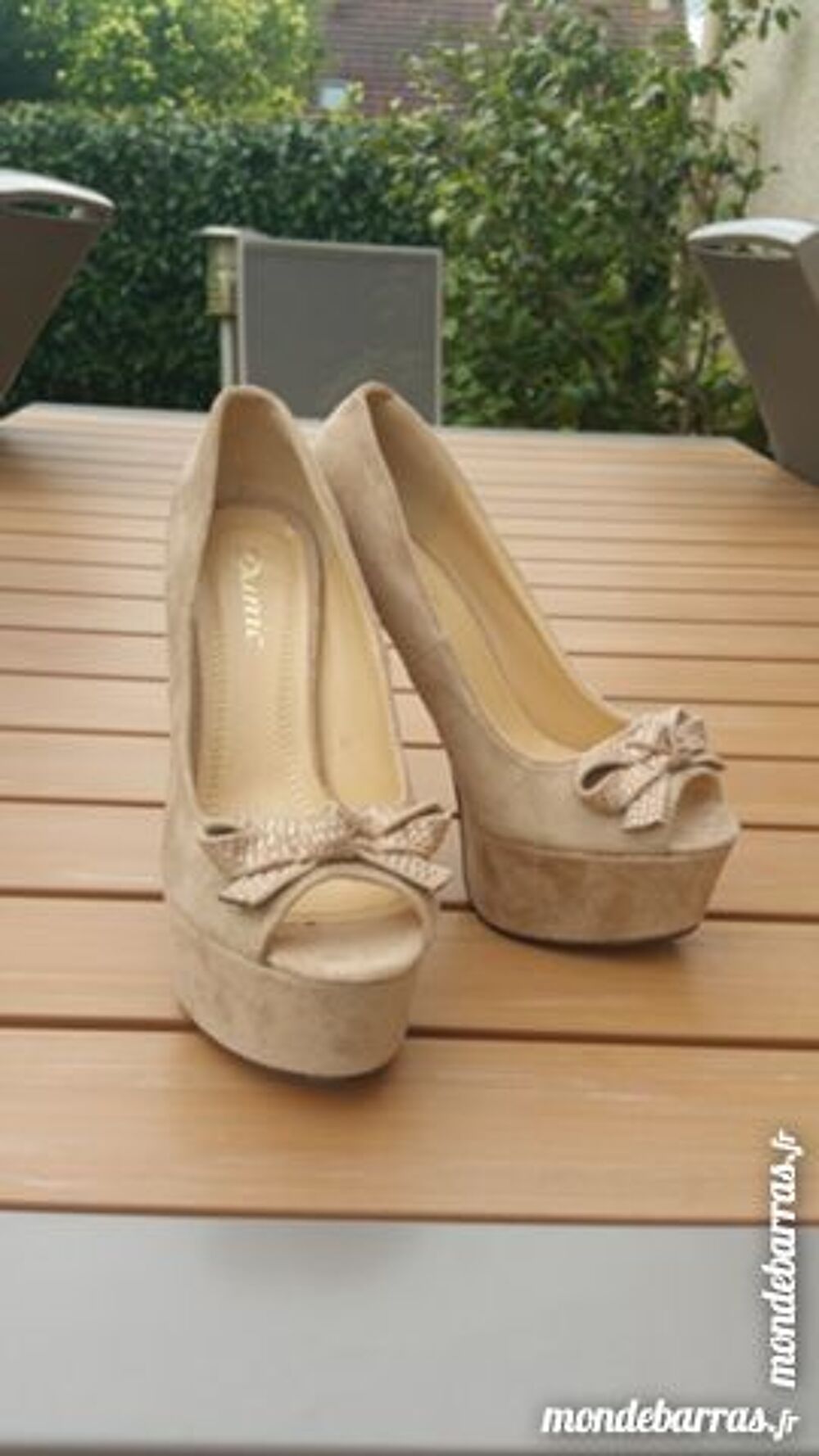 Escarpin neuf, taupe Chaussures