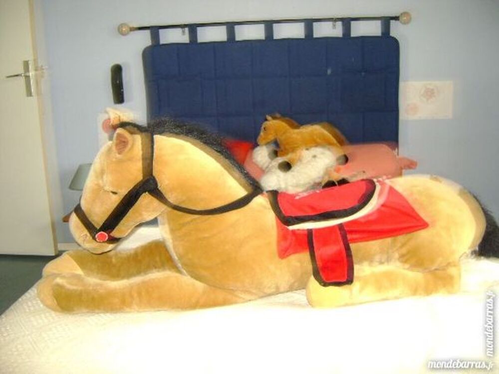 grande peluche cheval Jeux / jouets