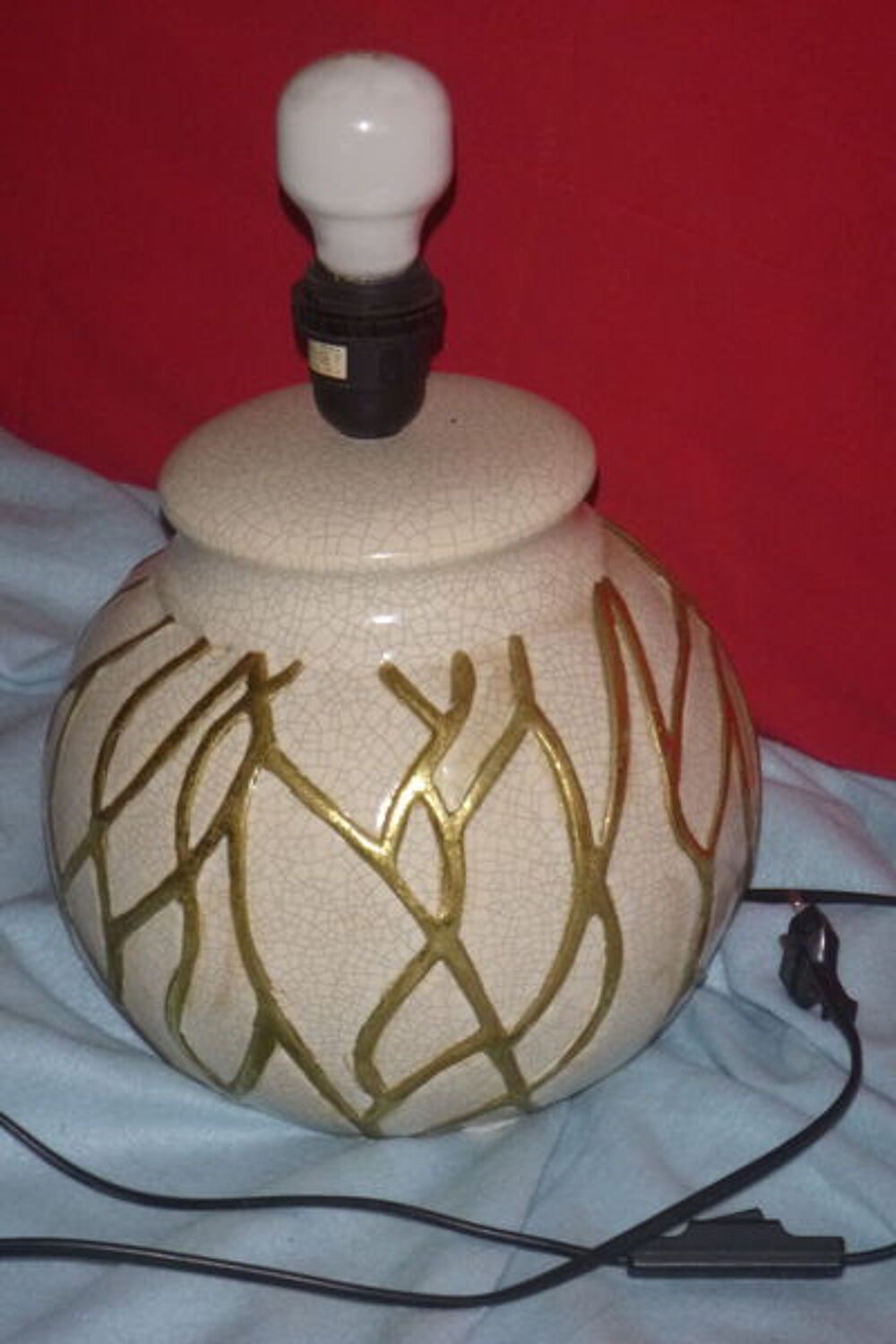 pied de lampe ivoire avec dorure Décoration