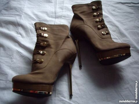 Bottines Taupe avec talon doré - pointure 40-Neuves 18 Bouxwiller (67)