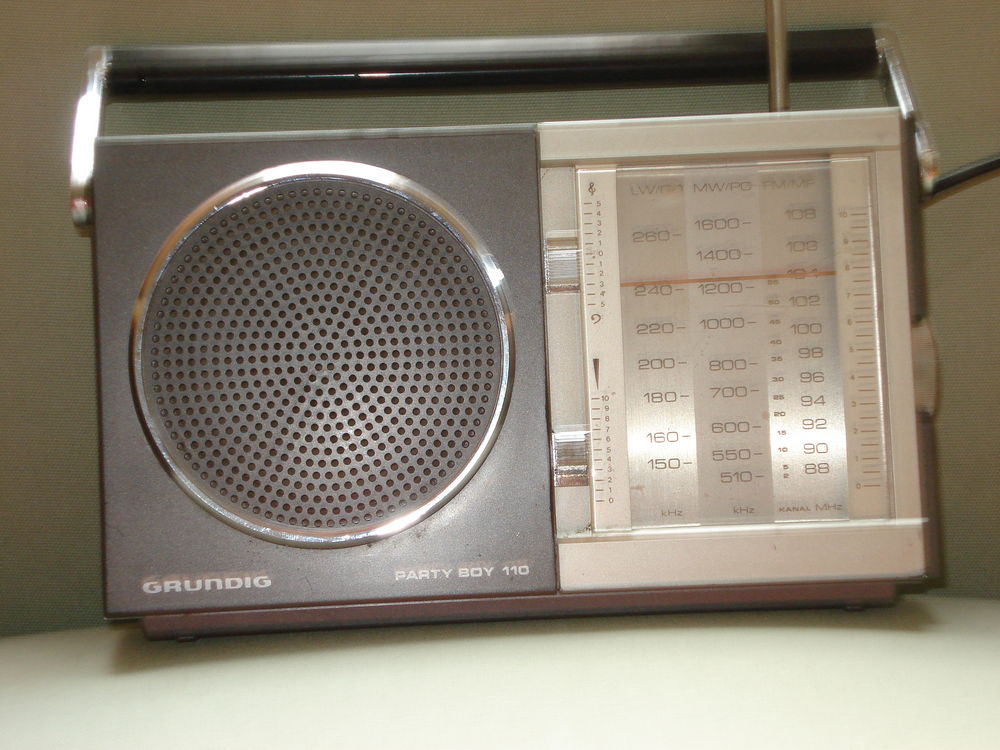 Tansitor radio Grundig partie boy 110 Audio et hifi