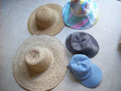 chapeaux , casquettes ...zoe
... 2 Martigues (13)