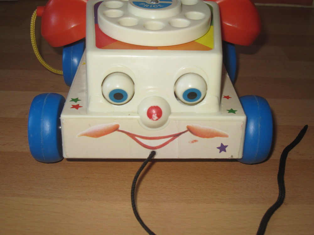 T&eacute;l&eacute;phone fisher price chatter phone Jeux / jouets