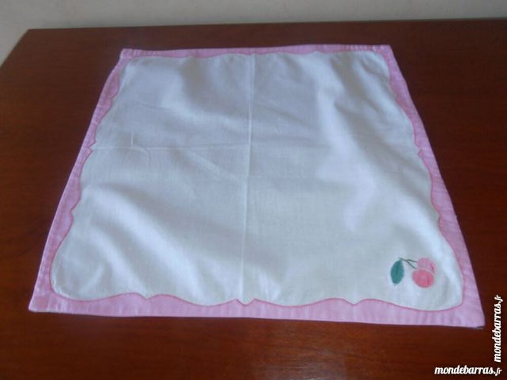 Set de table brod&eacute; rose + Serviette (68) Cuisine