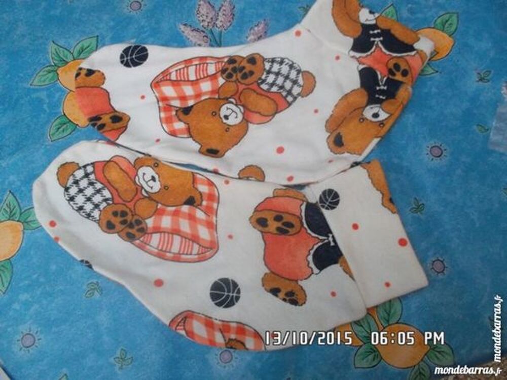 chaussons chaussettes oursons Bijoux et montres
