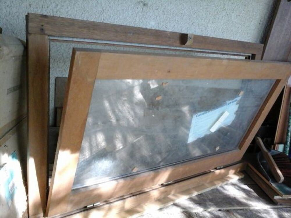 2 fen&ecirc;tres horizontal. Abattant bois exotique dble vitrage 
Meubles