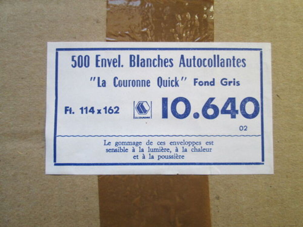 Enveloppes blanches autocollantes Matériel informatique