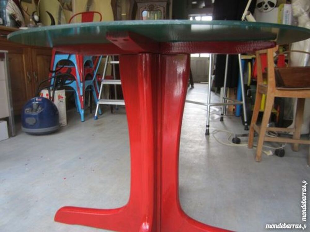 table ovale design relooqu&eacute;e Meubles