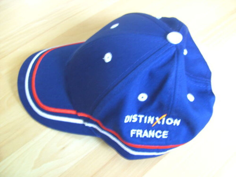 Casquette brod&eacute;e France (Neuve) Vêtements