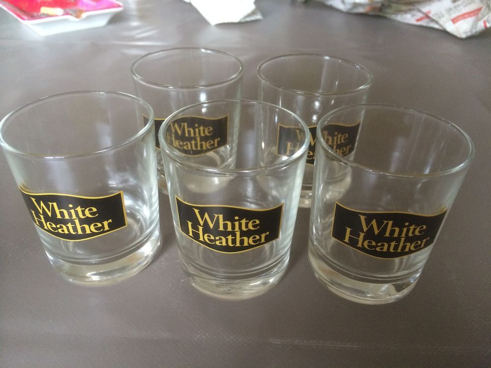 Lot de 5 petit verres &agrave; aperetif ' Décoration