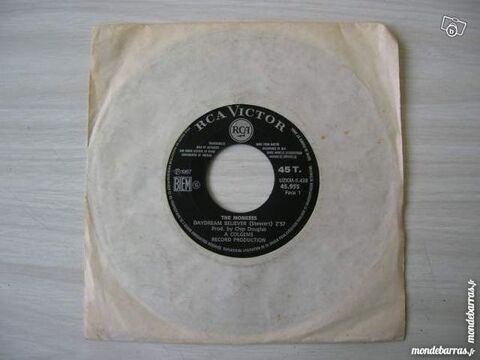 45 TOURS THE MONKEES Daydream believer - JUKEBOX 8 Nantes (44)