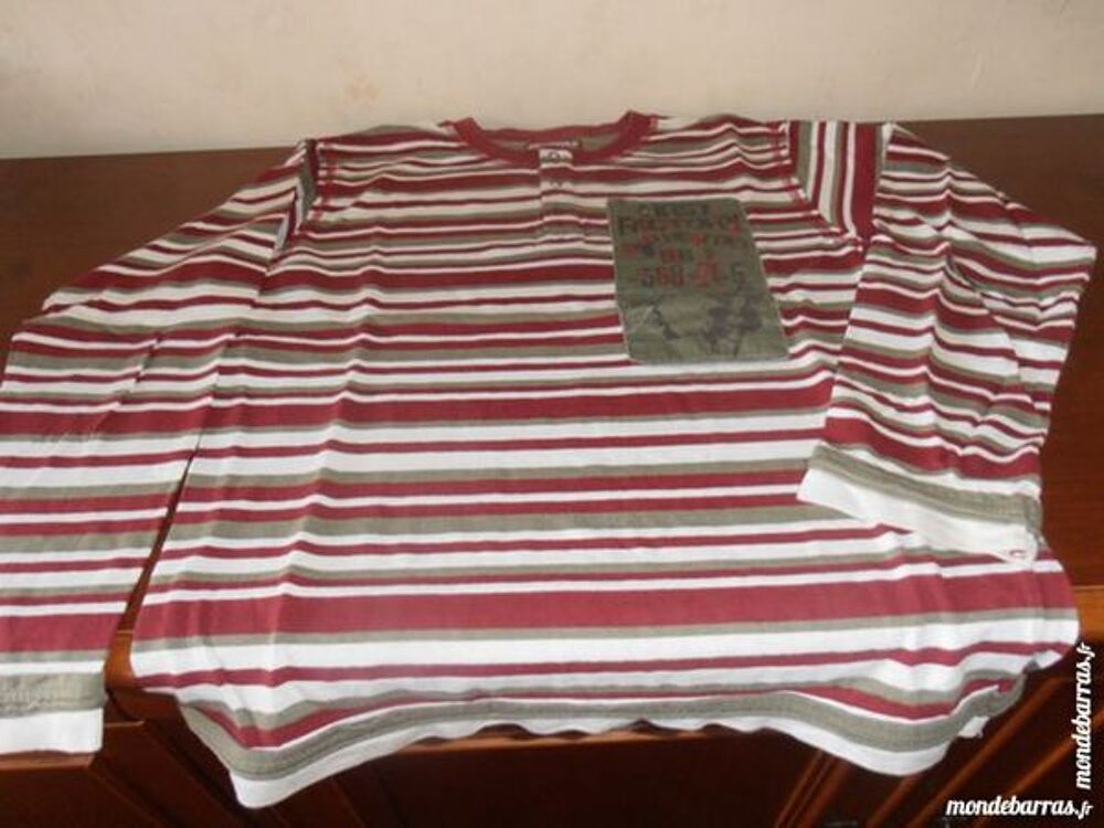 Tee-shirt boutonn&eacute; et ray&eacute; Vêtements enfants