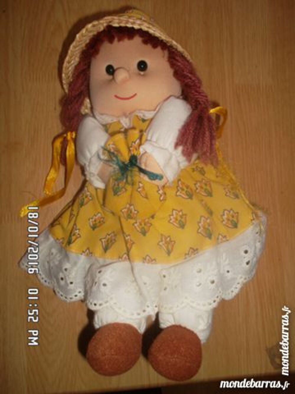 poup&eacute;e proven&ccedil;ale en mousse Jeux / jouets