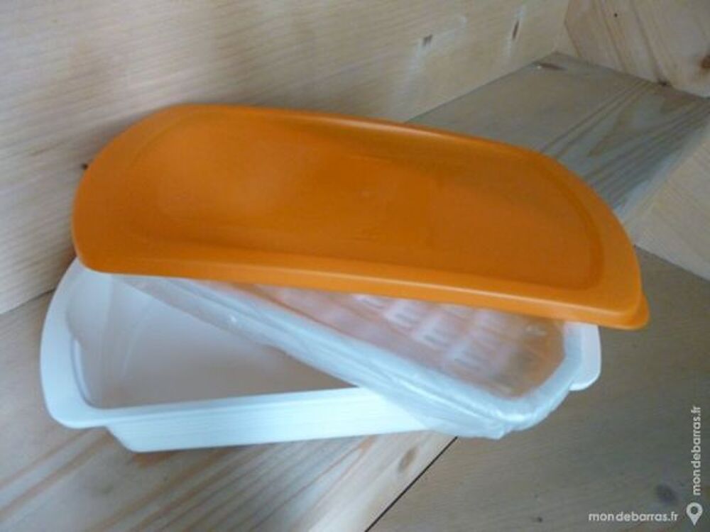 Boite couvercle herm&eacute;tique orange Tupperware Cuisine