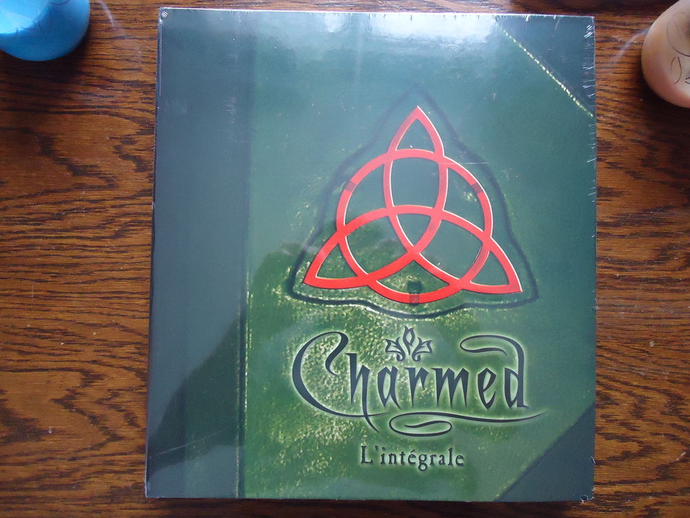 coffret integrale de la serie charmed neuve DVD et blu-ray
