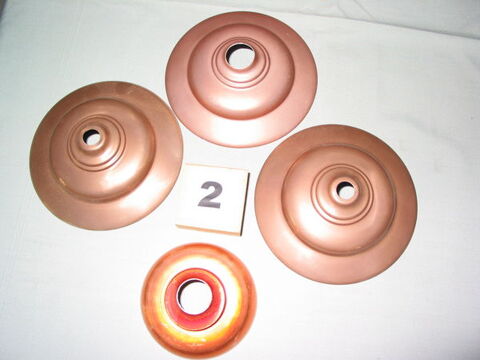 LOT2. Pièce de lampes pavillon socle rosace de lustre lum
5 Marseille 13 (13)