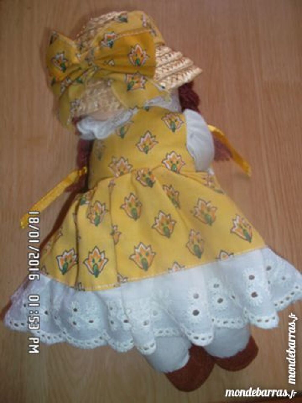 poup&eacute;e proven&ccedil;ale en mousse Jeux / jouets