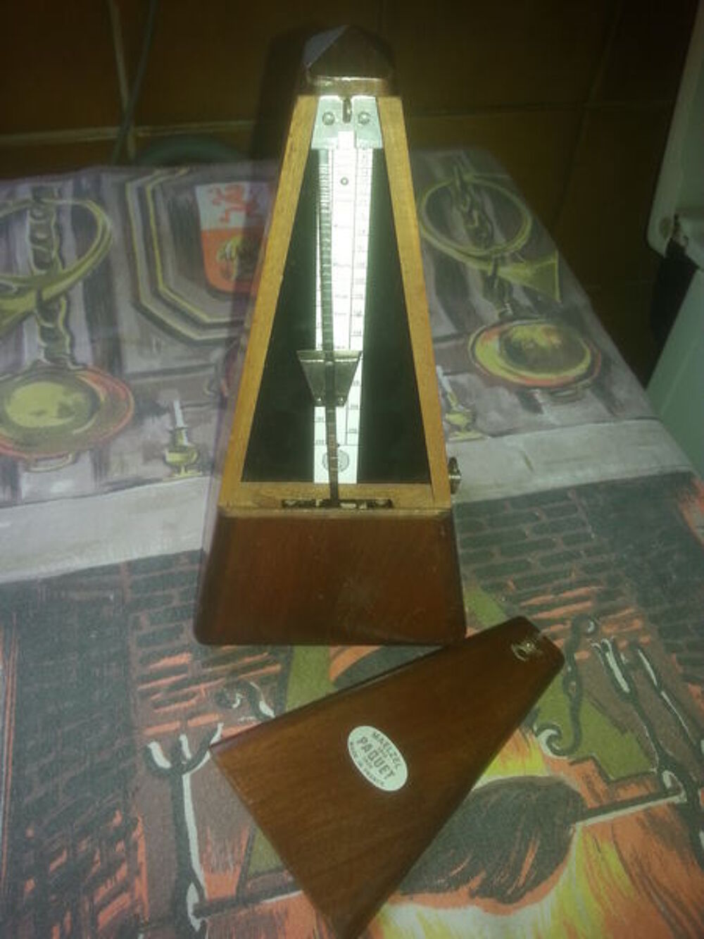 M&eacute;tronome Maezel Baquet Instruments de musique