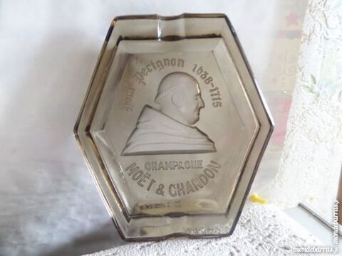 cendrier de champagne MOET & CHANDON  ancien 20 Lyon 8 (69)