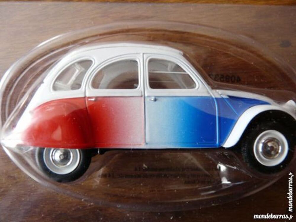 3 MODELES DE 2 CV NOREV Jeux / jouets
