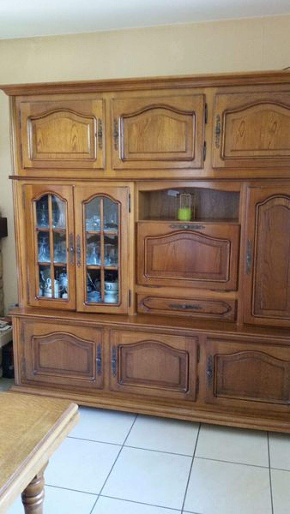 MOBILIER A SAISIR Meubles