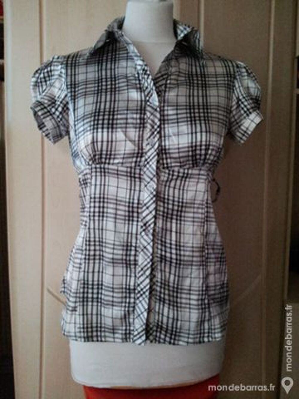plusieurs v&ecirc;tements femme Vêtements