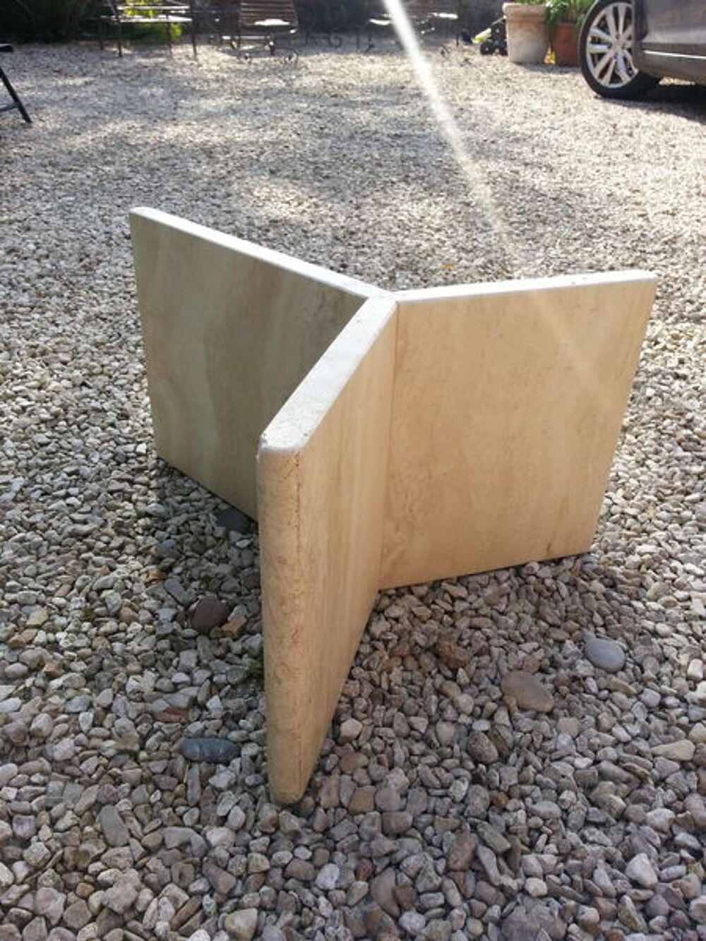 Pied de table basse en travertin Meubles