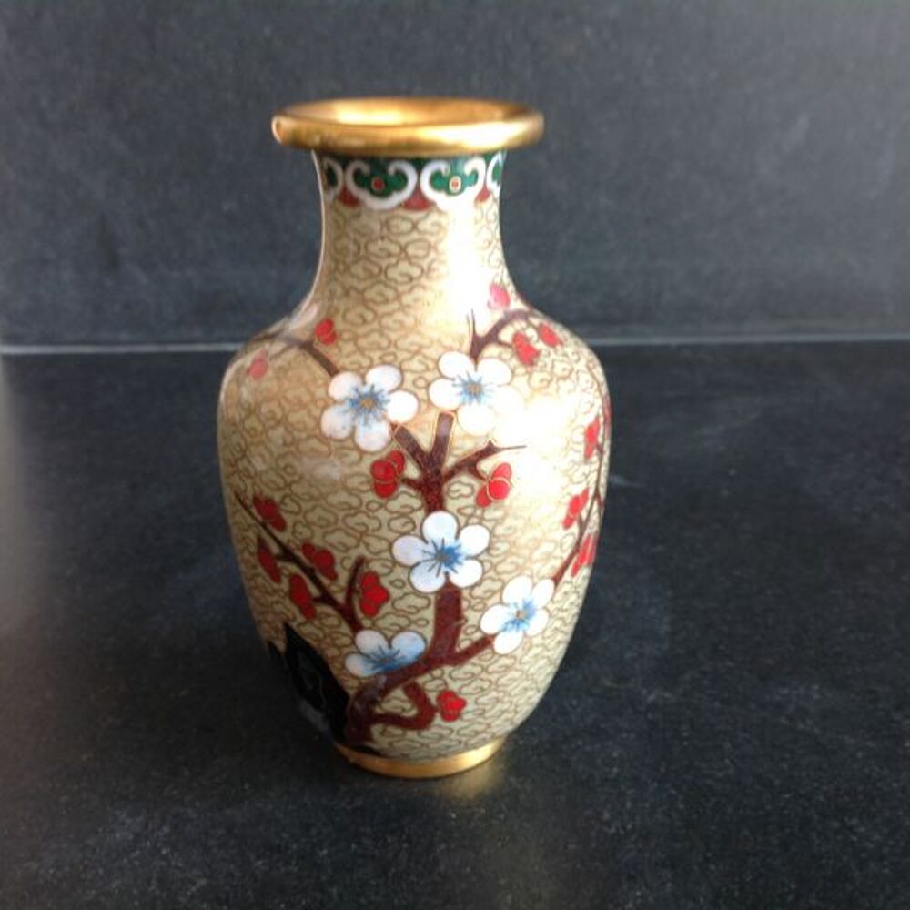 Vase cloisonn&eacute; 
