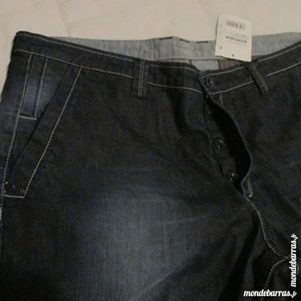 JEAN NOIR NEUF T. 50 &laquo;IN EXTENSO&raquo; Vêtements
